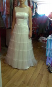 Svadobné šaty s riasenou sukňou